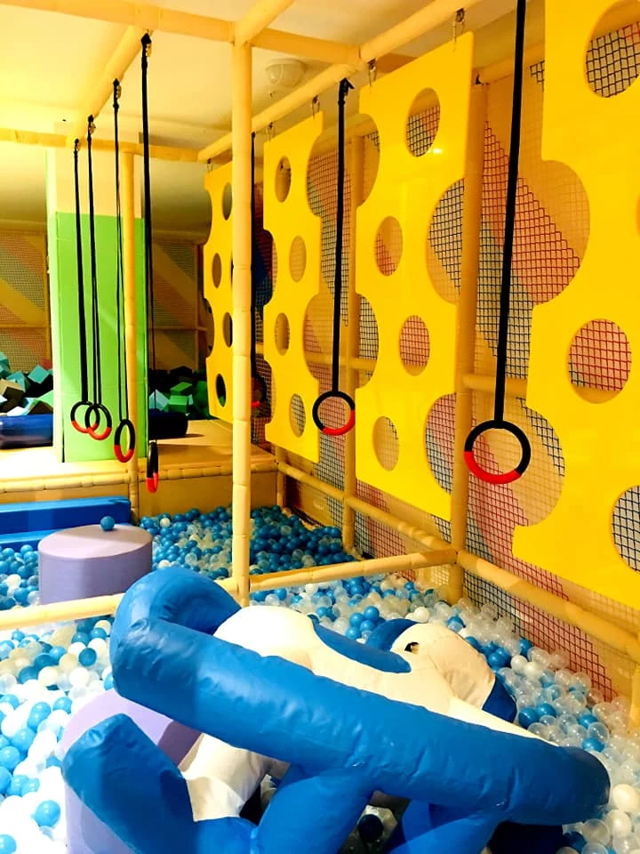 inidoor climbing game