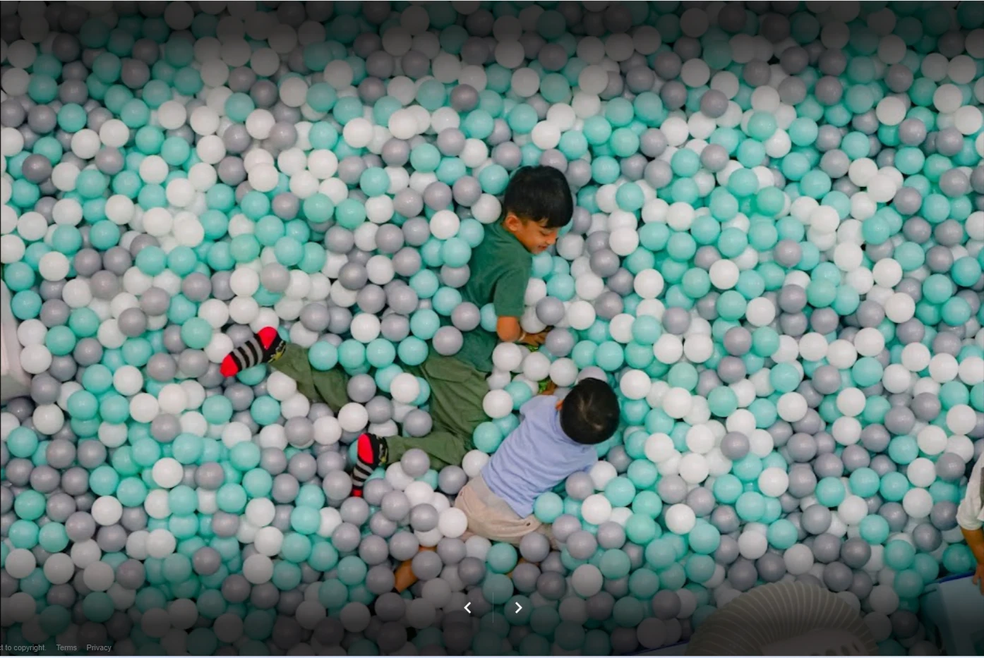 ballpit pool for indoor play area
