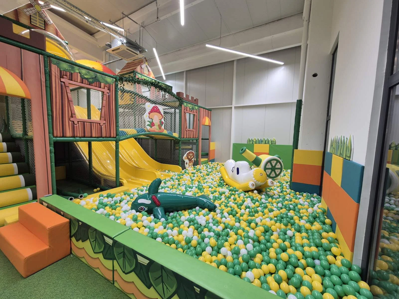 Commercial Indoor Playground Design for Shopping Malls: A Jungle-Themed Project Case Study