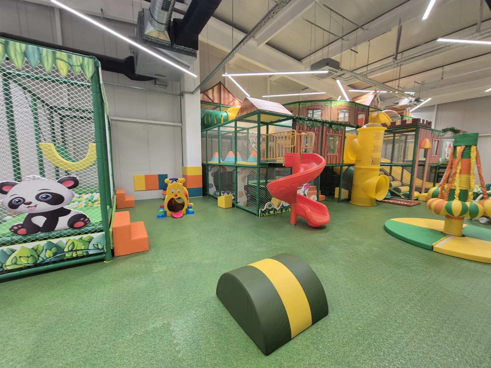 Commercial Indoor Playground Design for Shopping Malls: A Jungle-Themed Project Case Study