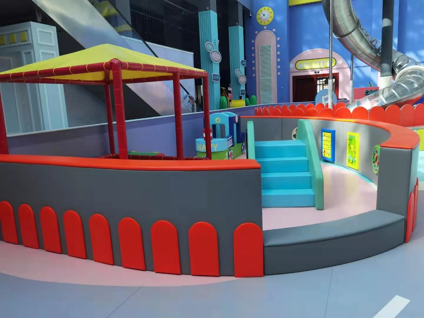 4000 square meters indoor children's playground